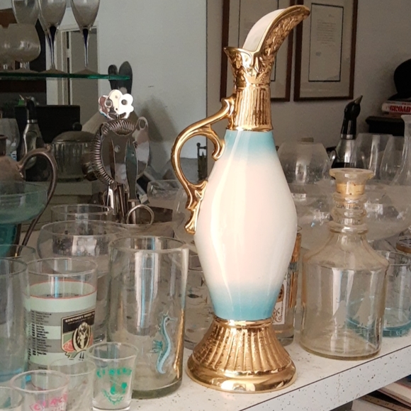 Vintage 1963 Gold-Accented Rose Jim Beam Decanter - Picture 4 of 6